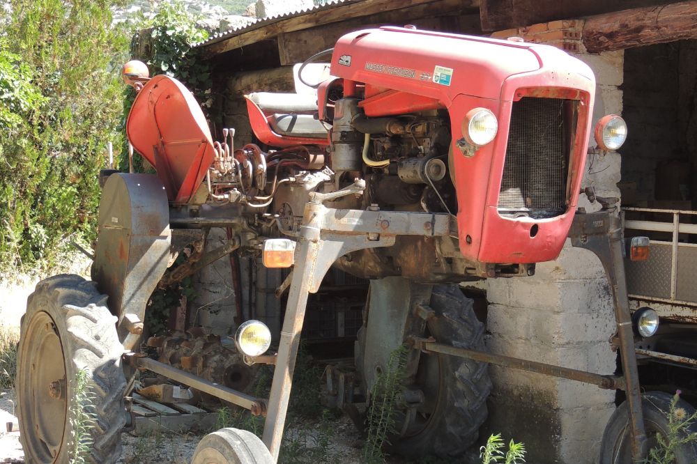 EA - Rétrospective Massey Ferguson 37 Enjambeur francais au coeur anglais