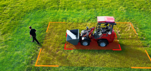 Lors de l’utilisation de la fonction “Follow me” du Weidemann 1190e, un espace de sécurité virtuel est créé autour de la machine.