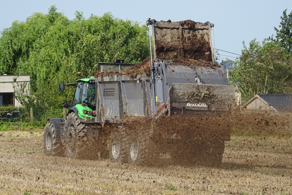 L'importance d'apporter des engrais de ferme sur ses terres