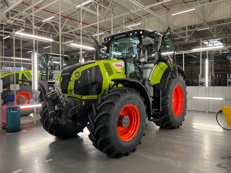 Avant de quitter l’usine Claas Le Mans, les machines sont vérifiées dans le but d'assurer la livraison d’un produit de qualité.