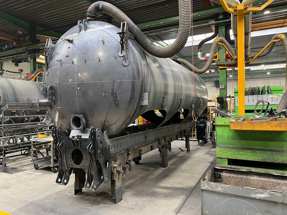 Les cuves fabriquées à Andrimont (Spaw Tech) sont envoyées en Pologne pour y être galvanisées.