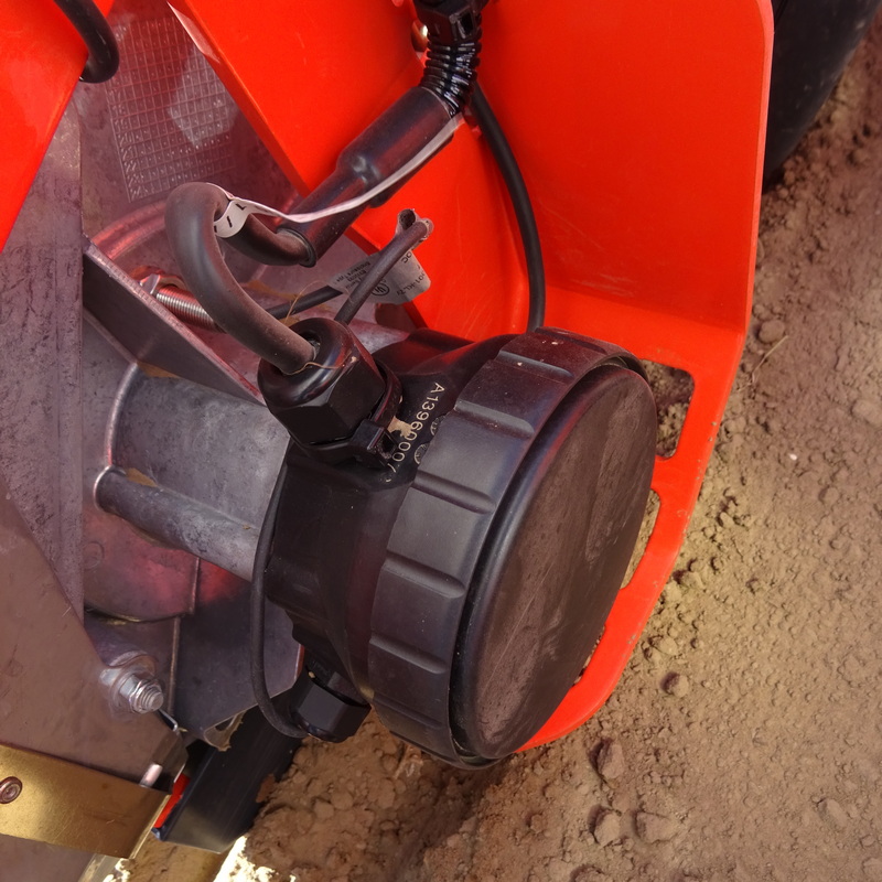 L’entraînement des disques du MP1600F est réalisé par des moteurs électriques 12 volts.