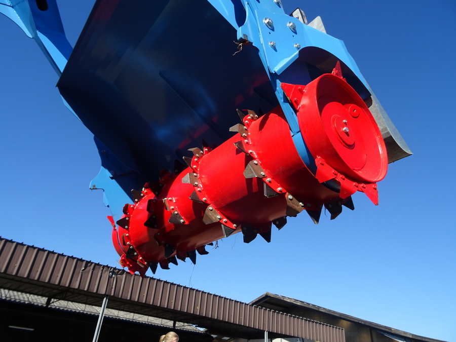 L’avantage d’une fraise désileuse est qu’elle permet de préserver le front du silo en limitant la pénétration d’air en profondeur.