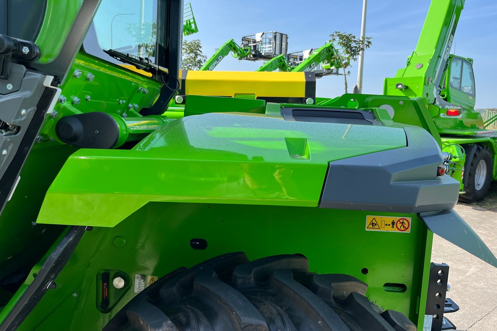 Les garde-boues ont un nouveau design et abordent une couleur verte Merlo.
