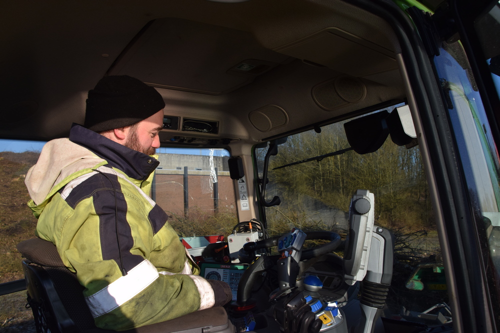 Arbotec : Simon Vandecauter dans le Fendt à poste de conduite réversible