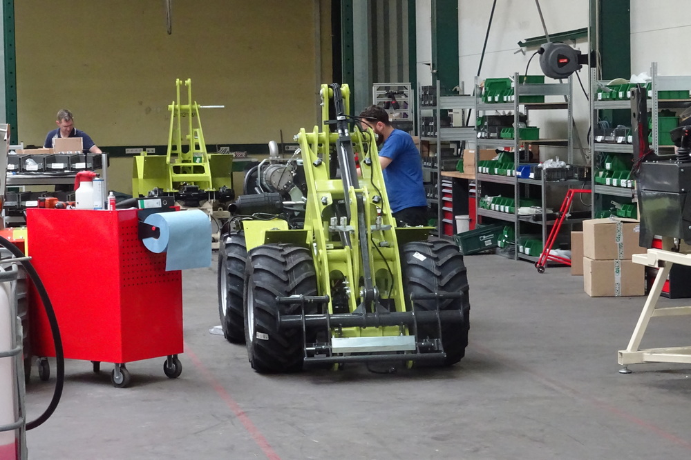 L’usine Grünlandtechnik de Kirchdorf fabrique les nouveaux chargeurs 2527.