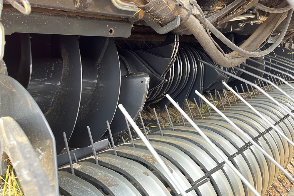 Le rotor intégral intègre les deux demie-vis avec le rotor. Ce système breveté permet de recentrer la matière tout en limitant le nombre de pièces en mouvement.