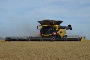 New Holland CR11