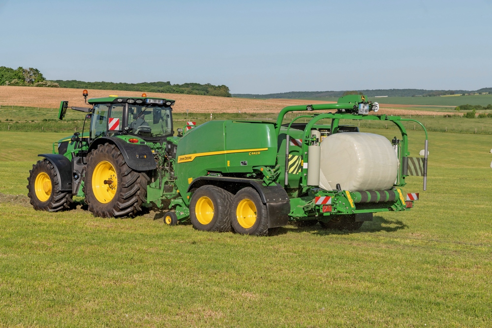 John Deere C442R