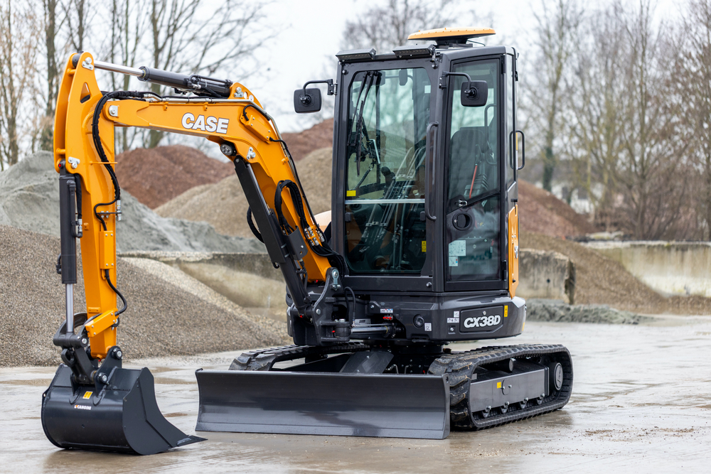Case lance la mini-pelle CX38D, 20e modèle de sa gamme complète de pelles compactes