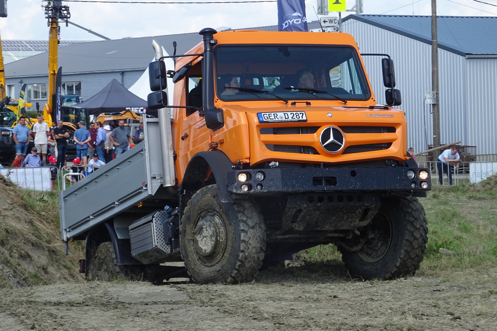 L'Unimog haute mobilité est un véhicule dédié au franchissement.
