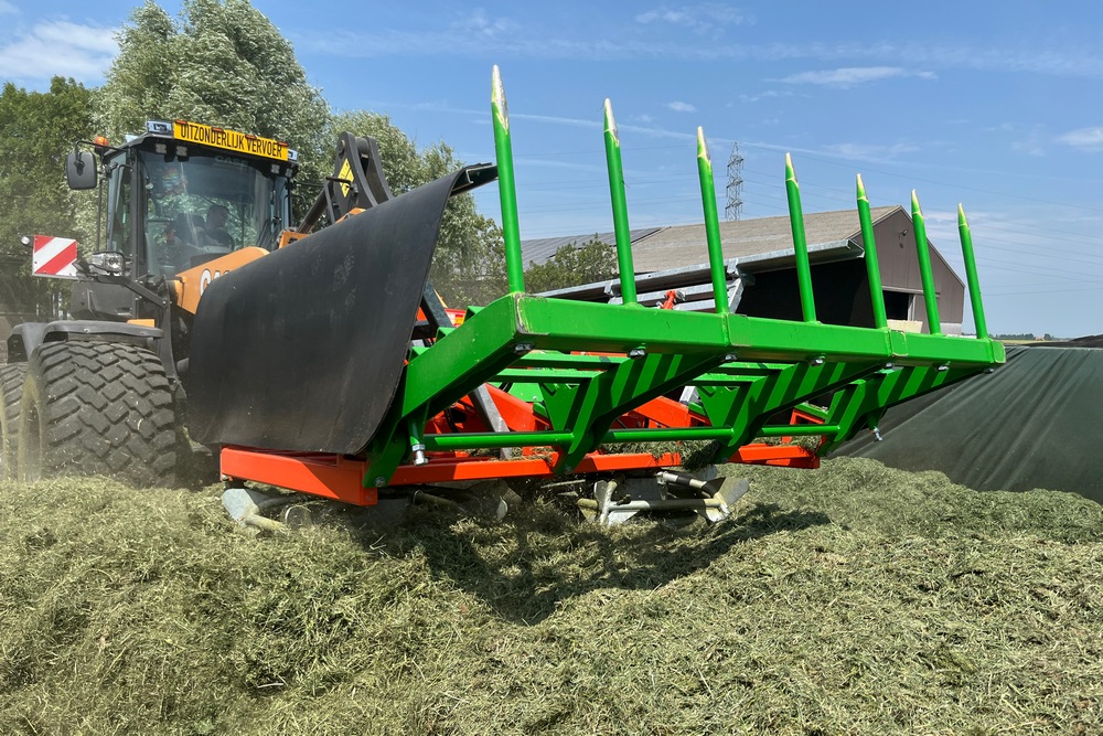 Holaras répartiteur d’ensilage Jumbo KS-SHB-OMK