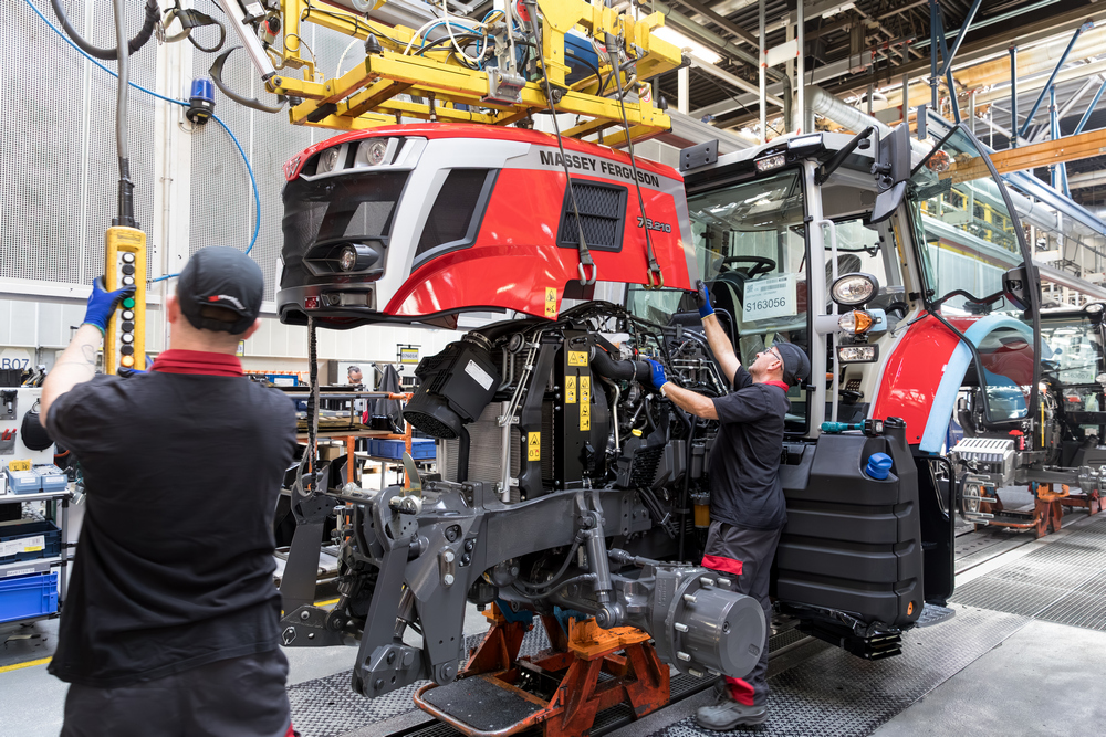 Comment sont construits les tracteurs Massey Ferguson ? Visite du Campus de Beauvais