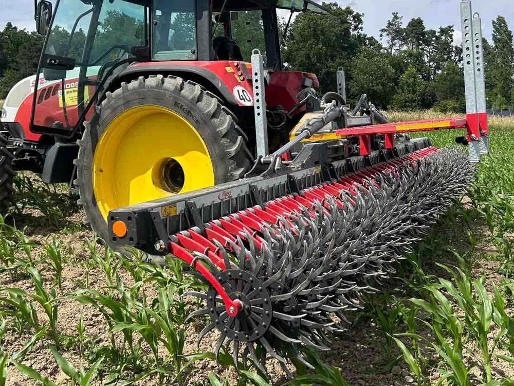 Une nouvelle houe rotative chez Fliegl