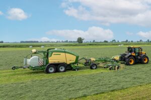 Krone Swadro BaleTrain TC 880 Pro : andainer et presser en un seul passage est désormais possible