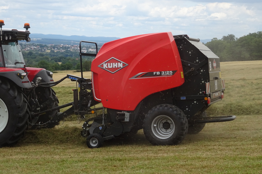 Kuhn FB 3125 : une nouvelle presse à balles rondes à chambre fixe dédiée aux éleveurs