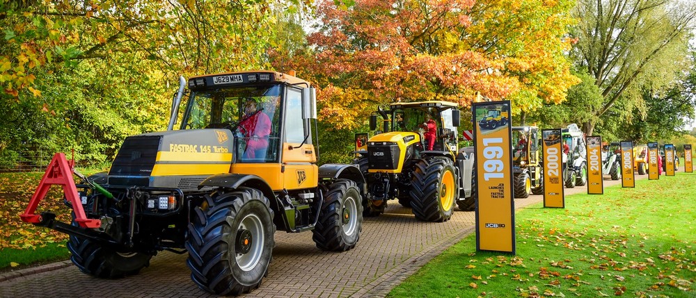 Une parade de machines emblématiques, du premier Loadall jusqu’à une machine à hydrogène, a retracé l’histoire d’une marque qui n’a cessé d’innover depuis 1945.

