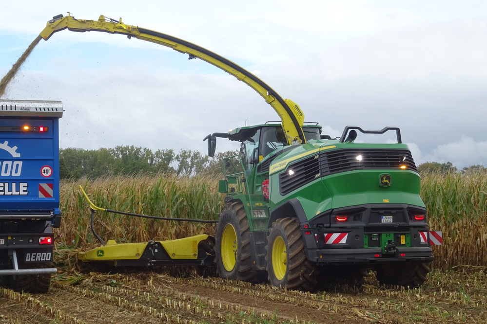 Cofabel a présenté la nouvelle ensileuse F9 récemment lancée.