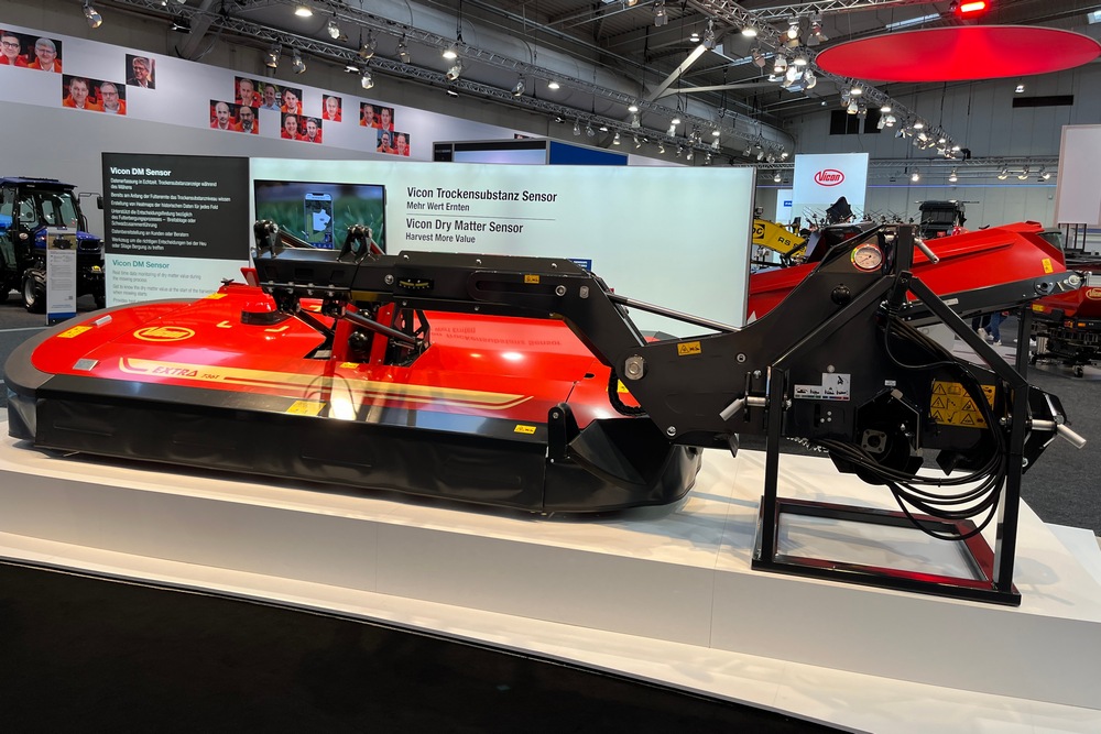 Le capteur Vicon Dry Matter est un outil de Smart Farming placé directement sur les faucheuses-conditionneuses à disques.