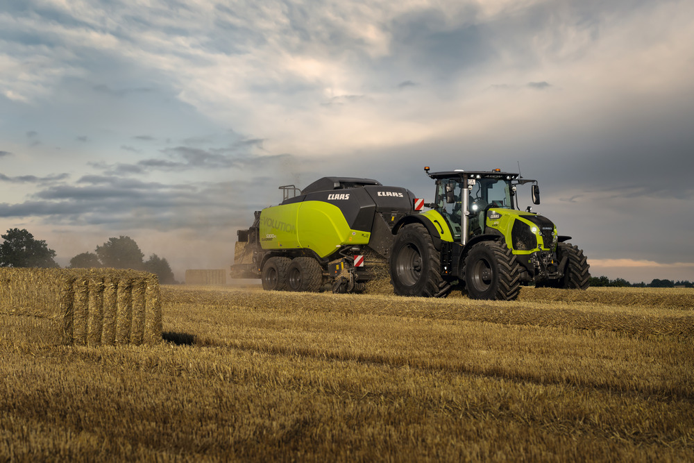 Claas présente les presses Quadrant Evolution 5300 FC et 5200 FC en édition limitée Night Edition