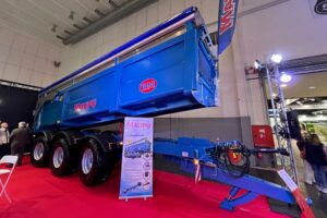 Maupu fête ses 100 ans et présente sa nouvelle benne EVO à Agribex