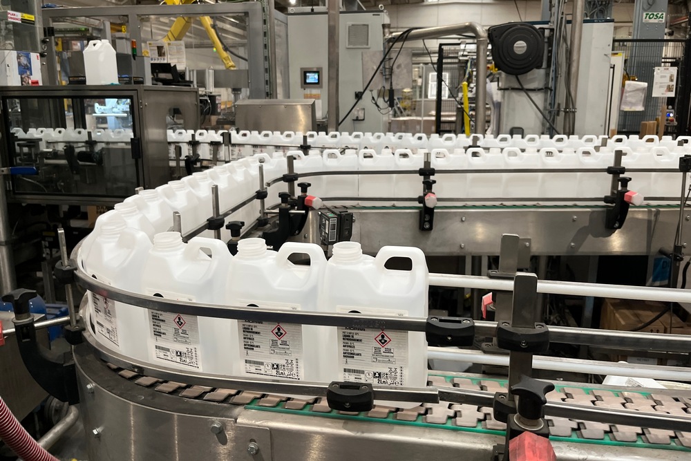 À Tournai, les machines de Bardahl sont polyvalentes et permettent de créer des formulations différentes.