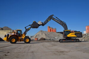 Quatre nouvelles machines Volvo pour Devagro