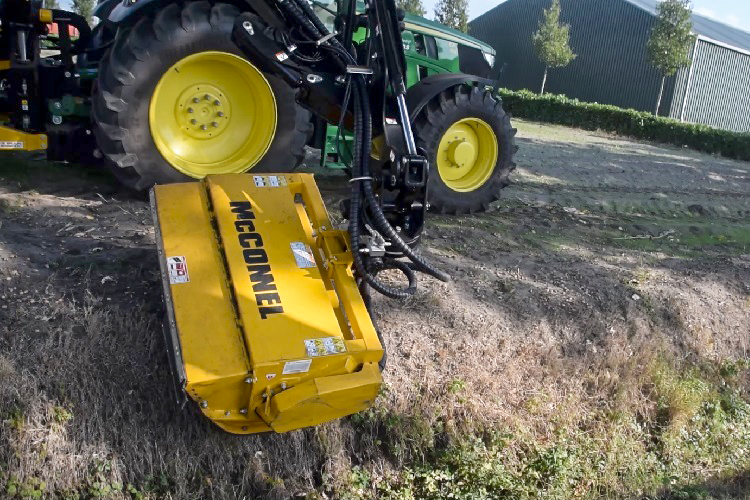 Grâce à une rotation de 180 degrés, il est également possible de tondre en marche arrière.
