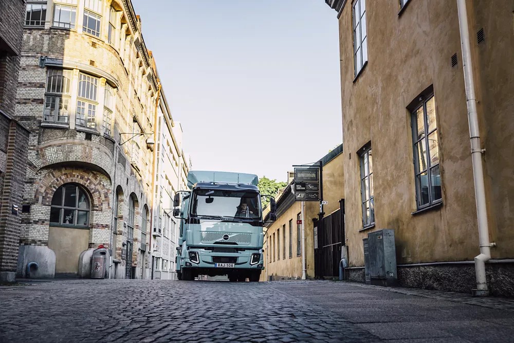 Volvo renforce son offre urbaine avec le FL Electric 14 tonnes