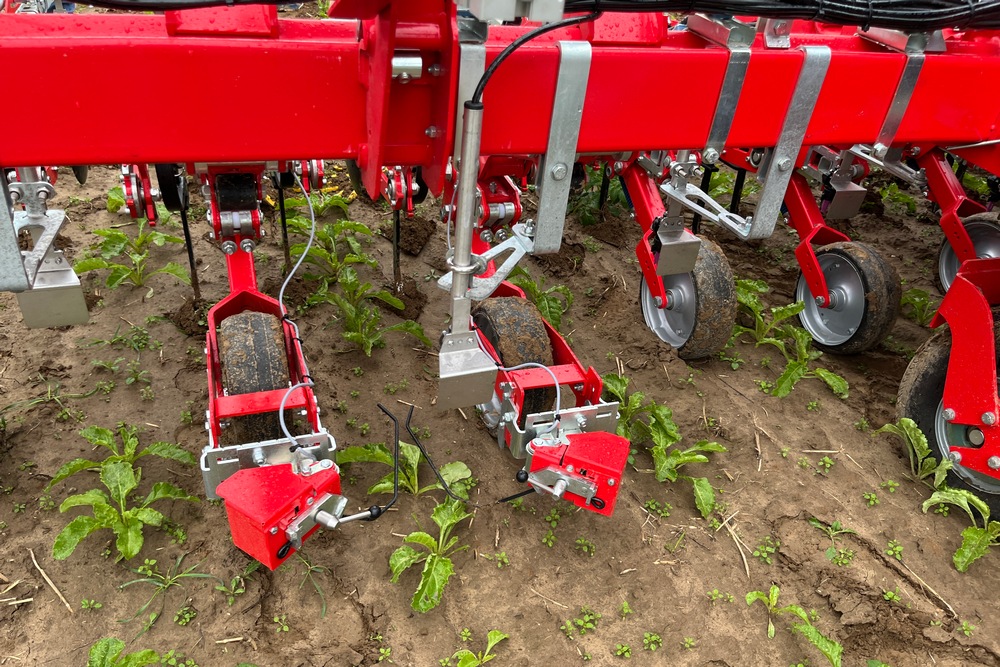 En alternative ou en complément des caméras, deux palpeurs peuvent également être utilisés.