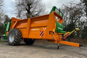 Dangreville fait évoluer ses épandeurs à amendements