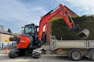 Kubota U56-5 chez Tom Willems : une mini-pelle polyvalente et compacte