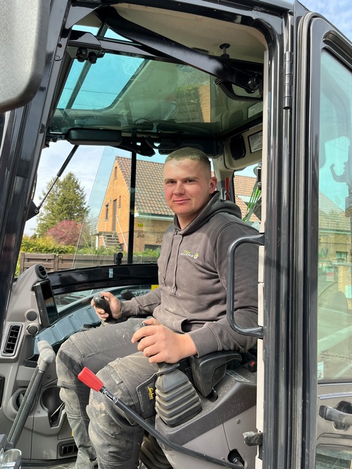 Tom Willems se montre très satisfait de sa Kubota U56-5.