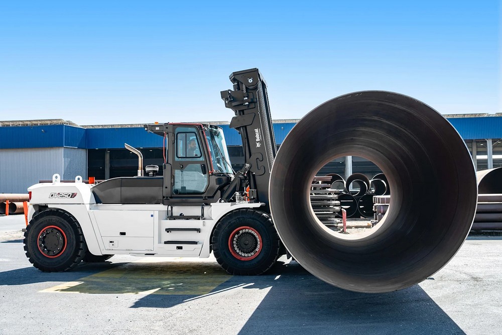 Bobcat dévoile ses nouveaux chariots élévateurs diesel DV180/250S-9