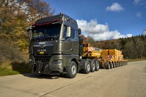MAN dévoile le TGX 41.640 8x4/4, un nouveau tracteur lourd de 250 tonnes