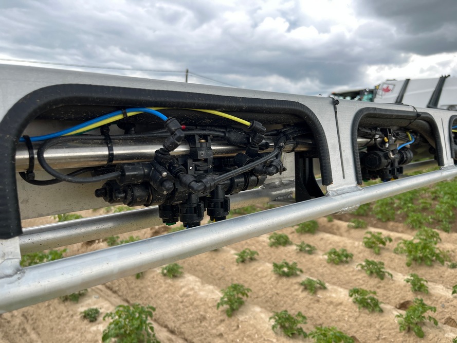La technologie OptiSpray assure la sélection automatique des buses.