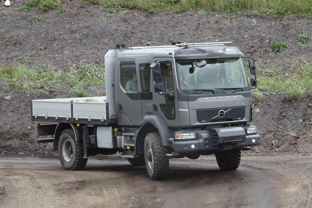 Les visiteurs ont pu prendre le volant du nouveau Volvo FL 4×4.
