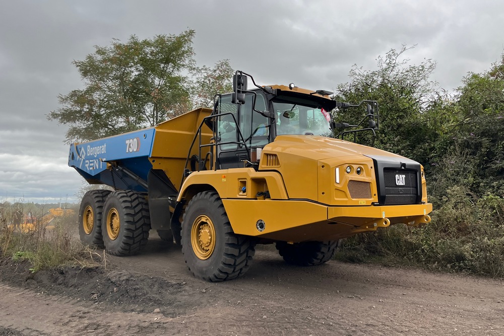 Le nouveau tombereau Cat 730 a fait ses preuves sur le terrain. 
